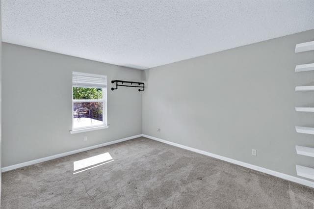 Building Photo - 610 Ridgeline Dr