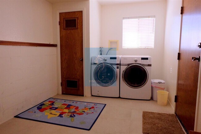 Building Photo - 2 BR 2 BA Condo in Redondo Beach