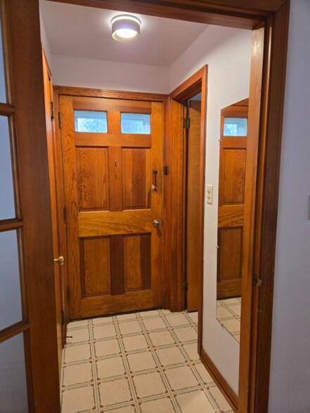 Building Photo - 481 Onondaga St