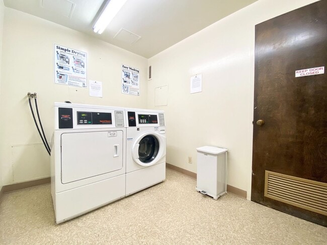 Building Photo - Prestigious BUNKER HILL TOWER - Downtown L...