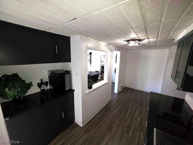 Building Photo - 20632 Woodstock Ave