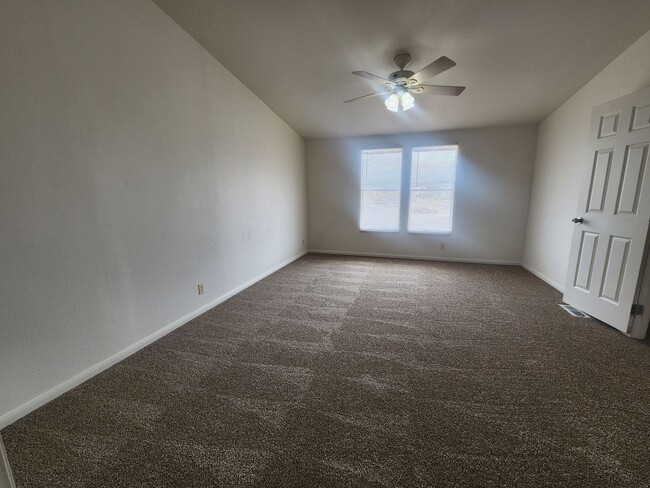Building Photo - 74892 Sunset Dr