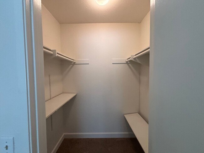 Building Photo - Spacious Updated Bonita Condo