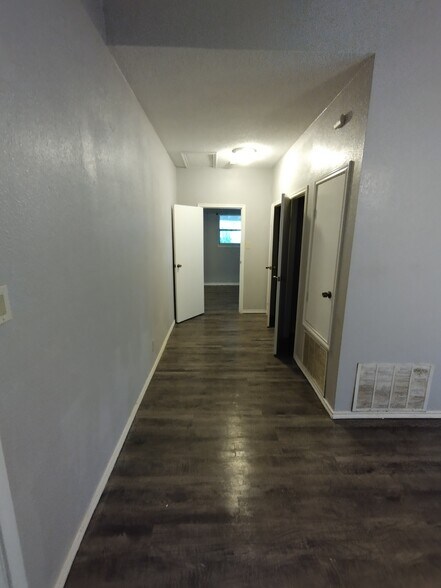 master BR hall w closets - 410 W Aviation Blvd