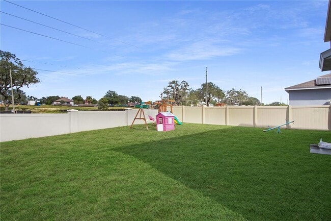 Building Photo - 181 Silver Maple Bend