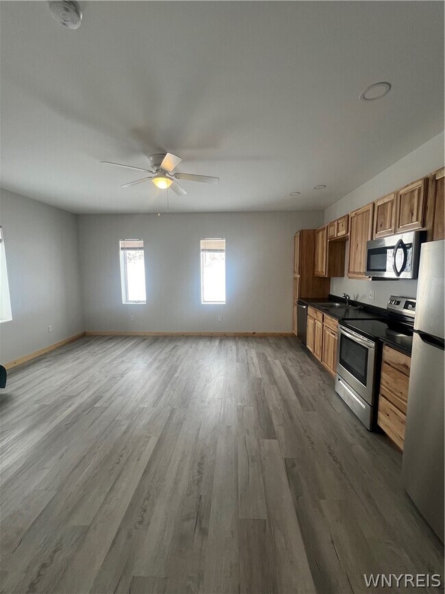 Building Photo - 15 Commerce Dr