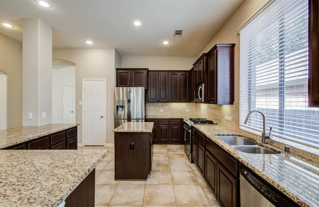 Building Photo - 5015 Crystal Wind Ln