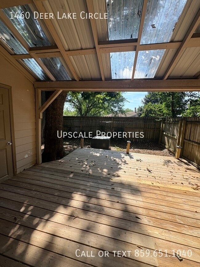 Building Photo - 1460 Deer Lake Cir