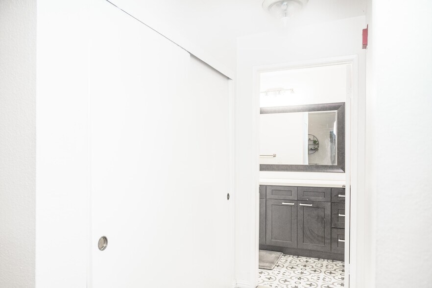 Opposite side of Unit privacy - 10021 Tabor Street