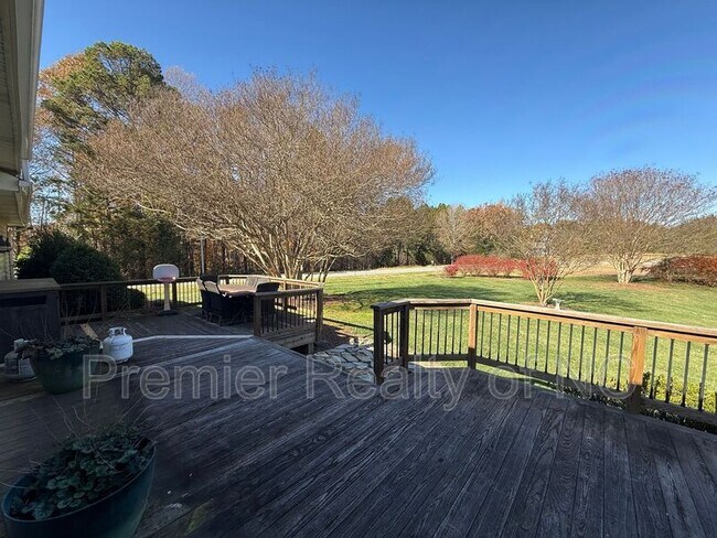 Building Photo - 292 Feezor Rd