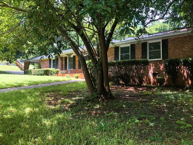 Building Photo - 1119 Oakdale Rd