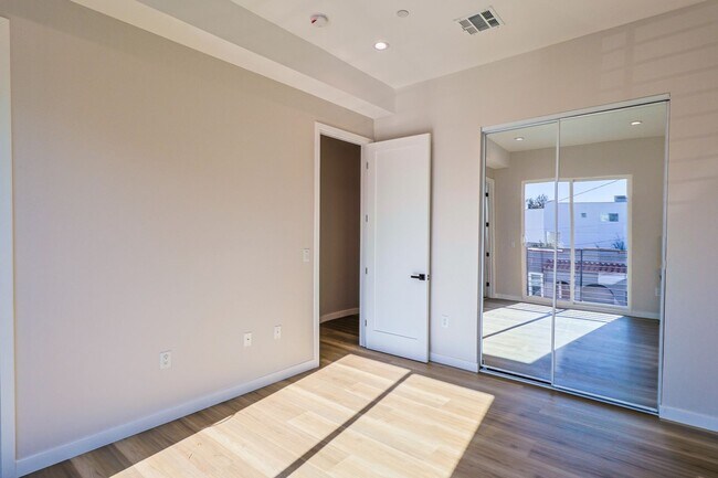 Building Photo - 5515 Glennie Ln