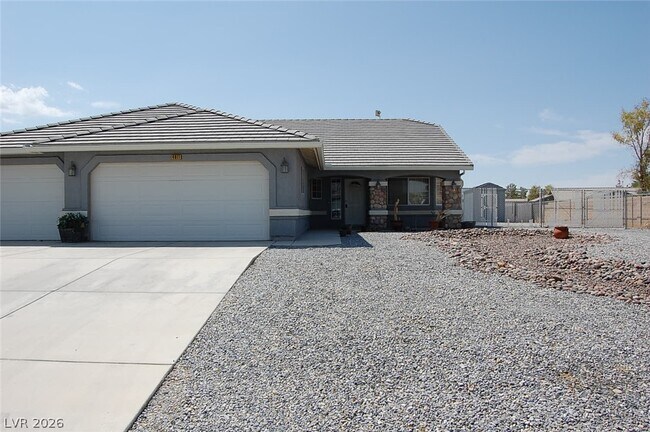 Building Photo - 4911 Ridgewood Dr