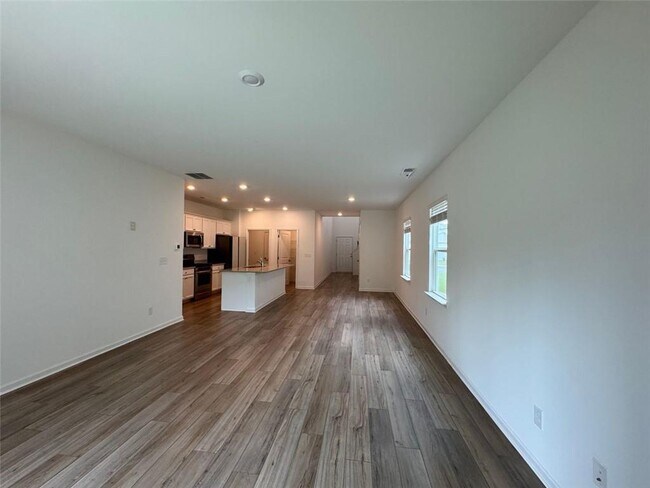 Building Photo - 204 Peregrine Point