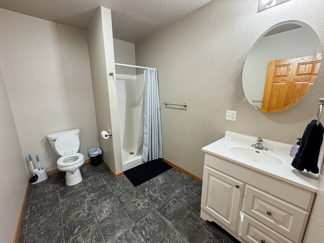 Building Photo - Theater Apartments Beulah