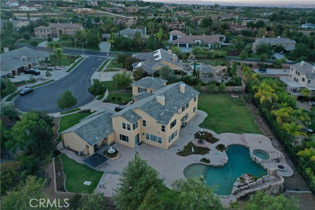 Building Photo - 1583 Twin Oaks Cir