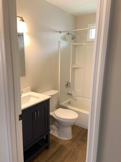Bath has linen closet - 907A Malquin Dr