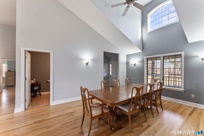 Building Photo - 7 Lower County Rd