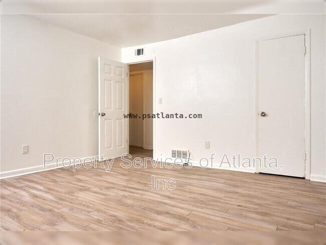 Building Photo - 564 Evergreen Terrace