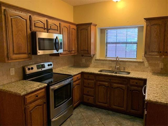 Building Photo - 245 Tanbark Cir