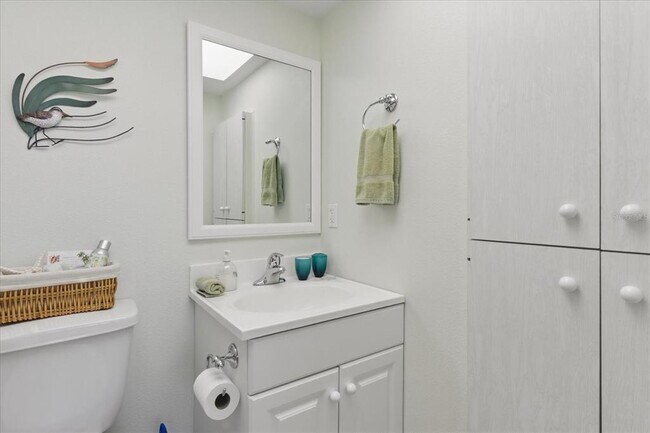 Building Photo - 244 St Augustine Ave