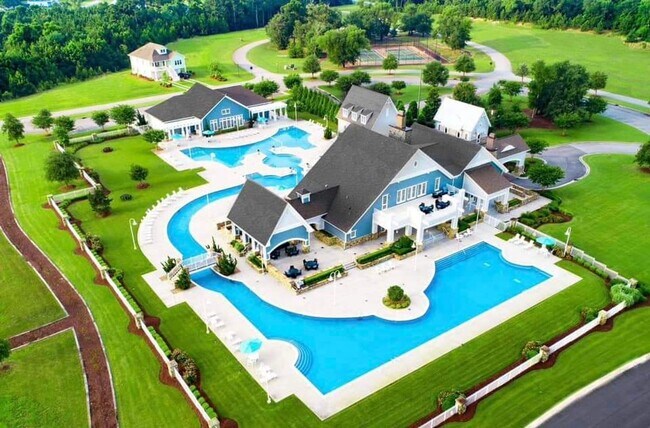 Building Photo - Gorgeous 4 Bedroom, 2.5 bath in Summerhouse community - Holly Ridge