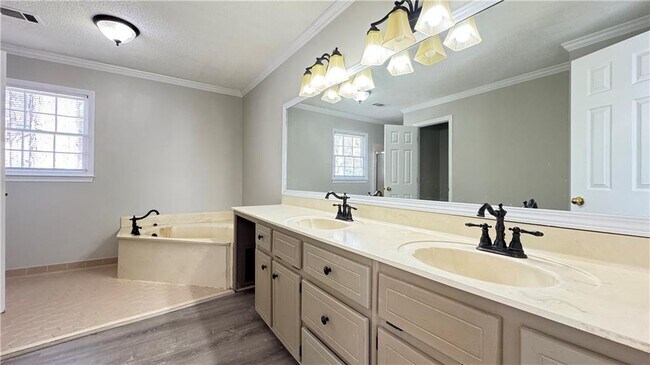 Building Photo - 177 Plantation Trce