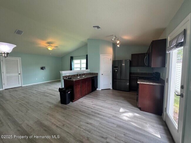 Building Photo - 4108 Monona Ave