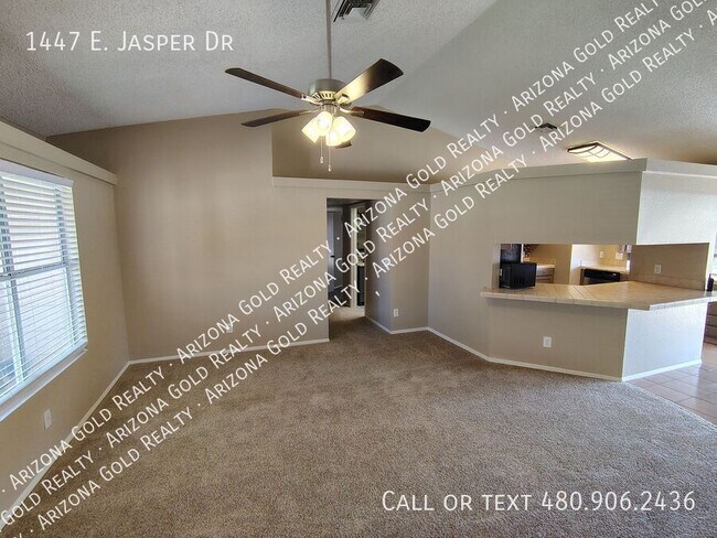 Building Photo - 1447 E Jasper Dr