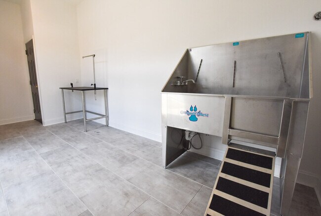 Building Photo - 30023 Gardner Dr