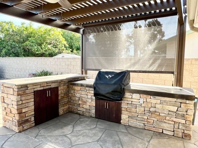 Building Photo - Charming 3BR/2BA Home with Pool, Remodeled Kitchen & Backyard Oasis