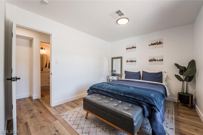 Building Photo - 2206 Heavenly View Dr