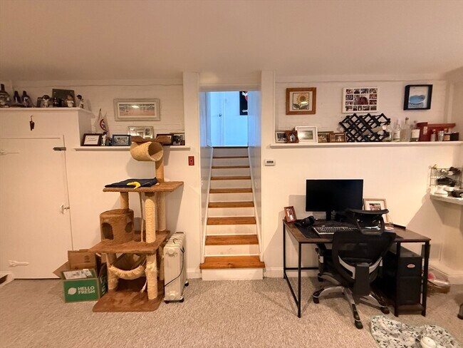 Building Photo - 69 Seaverns Ave