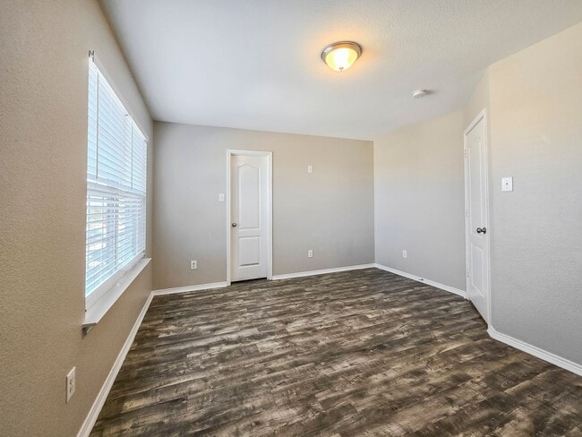 Building Photo - Charming 5BR/3.5BA Home with Two Primary Suites & Game Room in Northwest ISD