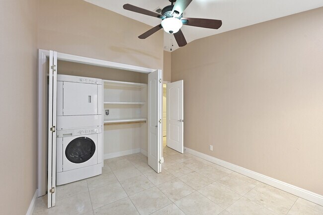 Building Photo - 9001 Crimson Clover Way