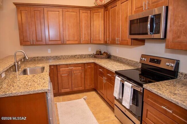 Building Photo - 1211 Lombard Way