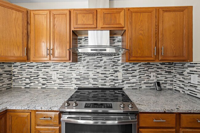 Building Photo - **Beautiful 4/2.5 Franklinton Home with Fenced In Yard**