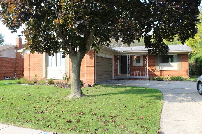 Building Photo - 2009 Alexander Dr