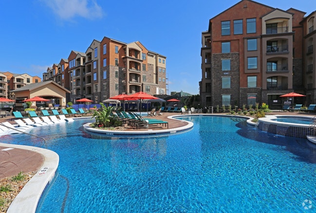 Primary Photo - EdgeWater at City Center