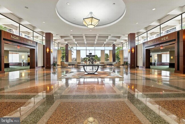Building Photo - 3705 S George Mason Dr