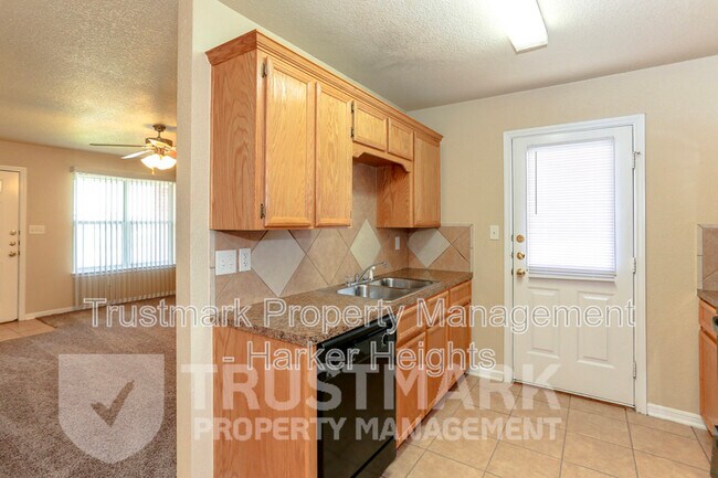 Building Photo - 4202 Elms Run Cir