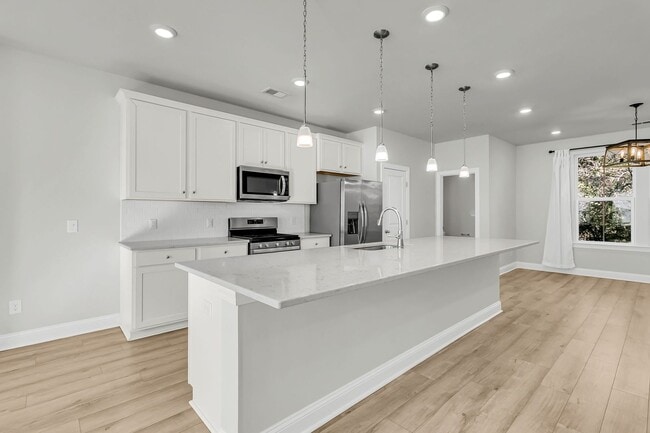 Building Photo - Gorgeous 3-Story Townhome in Park Circle | 3BR + Flex Space + Garage