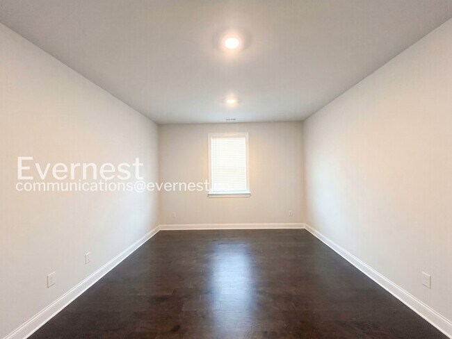 Building Photo - 309 Caledonia Ct