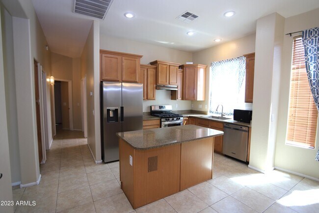 Building Photo - 779 E Mead Dr