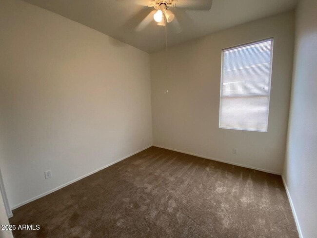 Building Photo - 3901 E San Pedro Ave