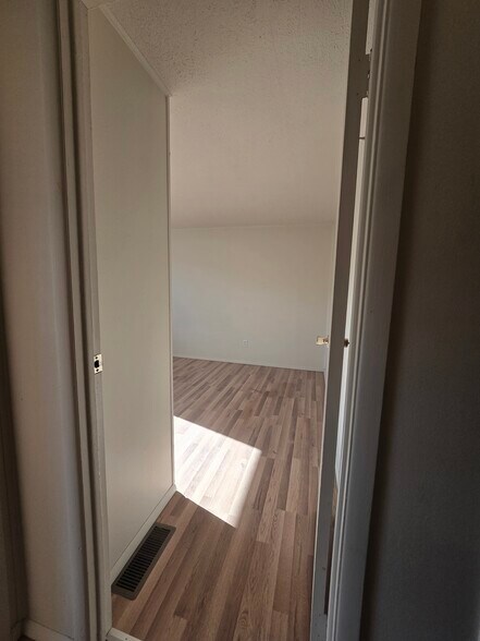 Building Photo - 168 Sackett Rd