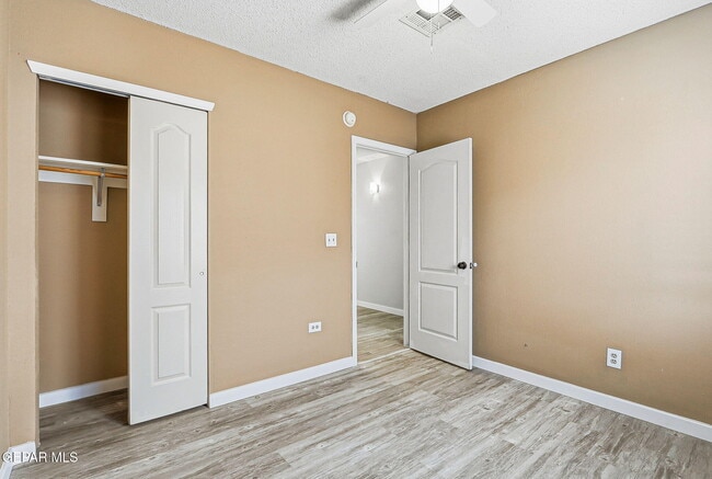 Building Photo - 11764 Balladeer Ave