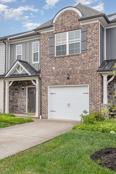Building Photo - 1706 Lone Jack Ln