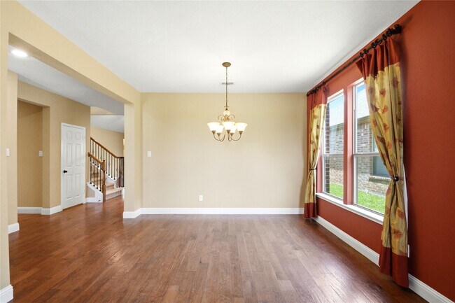 Building Photo - 11119 Hayden Falls Dr