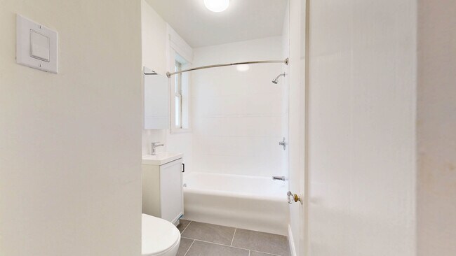 Building Photo - 1616 Golden Gate Ave